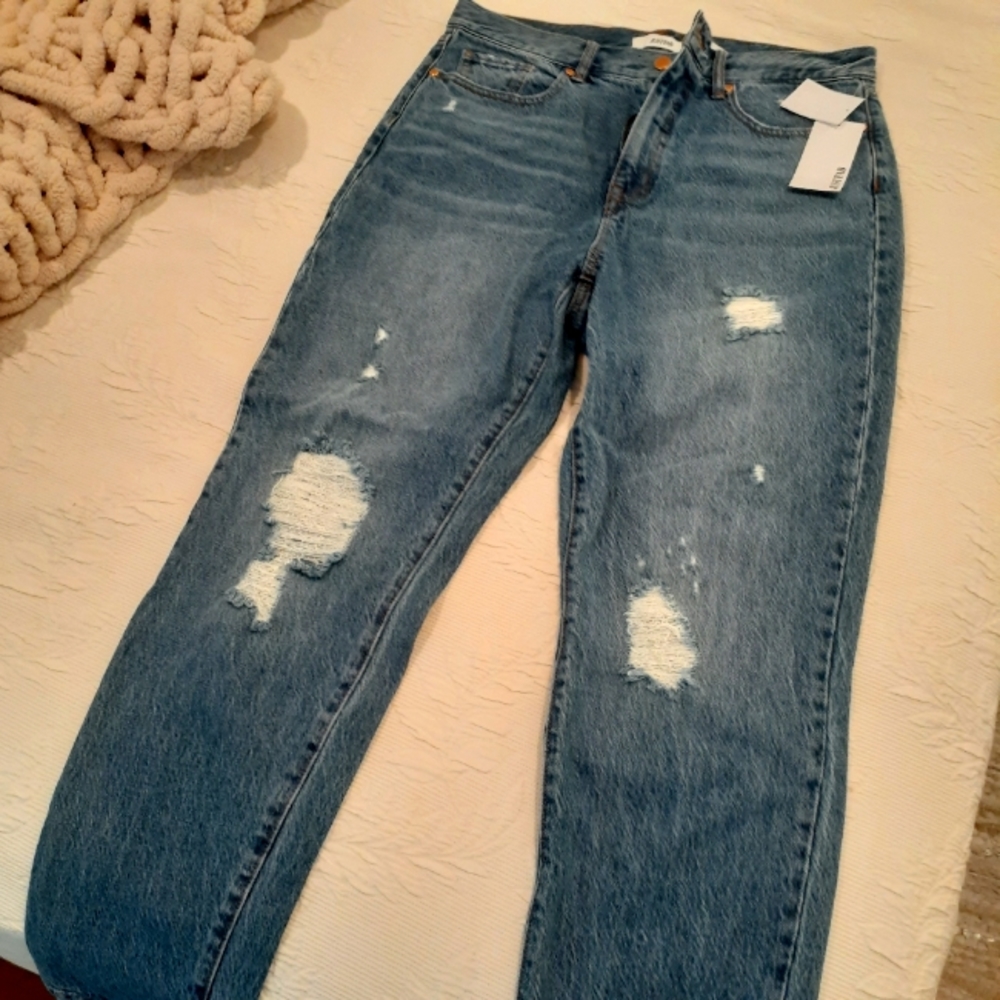 Extra High Waisted Boyfriend Ankle Jeans